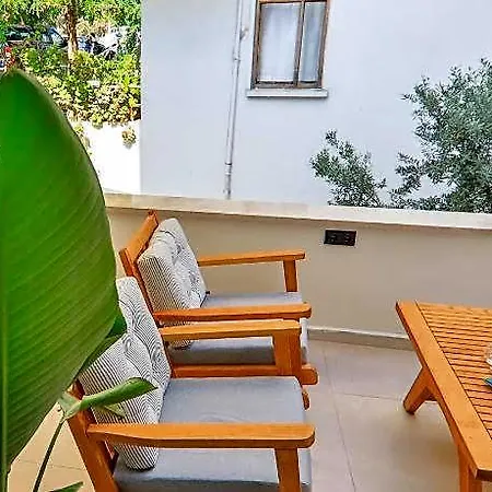Neva Boutique Hotel *